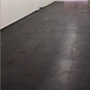 Piso de Borracha Pastilhado Moeda Ecobor 3,5mm Preto (50cmx50cm) Caixa Com 5m².